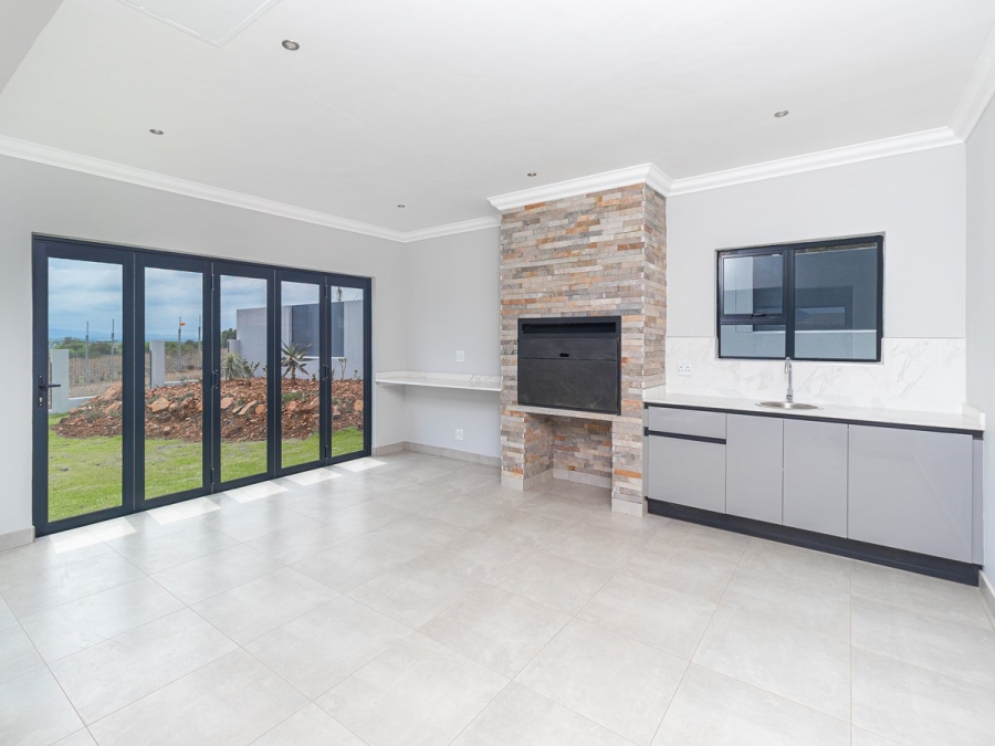 4 Bedroom Property for Sale in Xanadu Eco Park North West